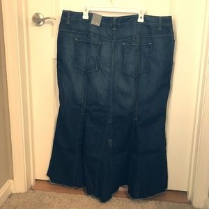 Maxi Length Blue Jean Skirt with Tulip Shape
